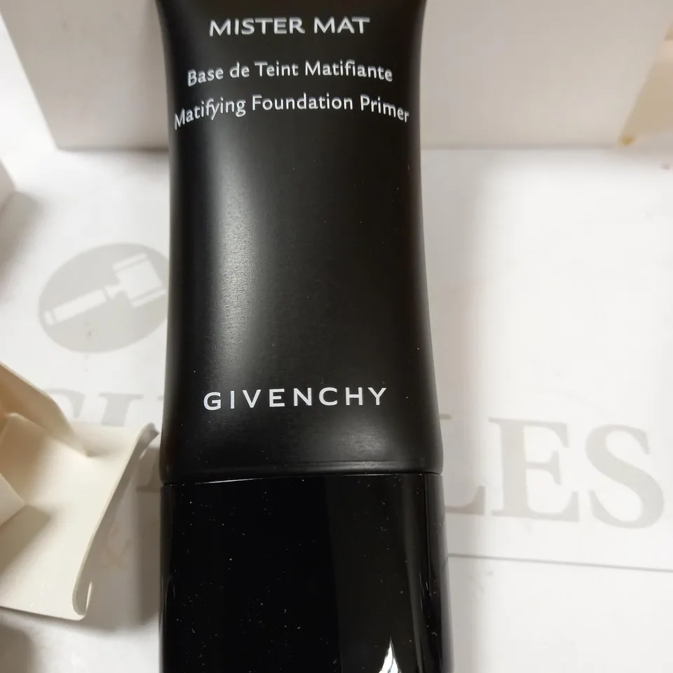 LOT OF APPROX 5 ASSORTED GIVENCHY BEAUTY PRODUCTS TO INCLUDED: FOUNDATION, TOFFEE SHINE LIPSTICK, GREEN MASCARA
