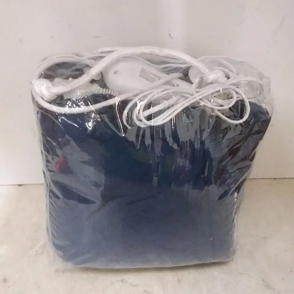 BOXED SUPER POLAR FLEECE 160CM X 120CM HEATED BLANKET( NAVY BLUE )