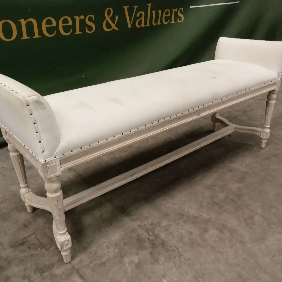 QUALITY DESIGNER BENCH