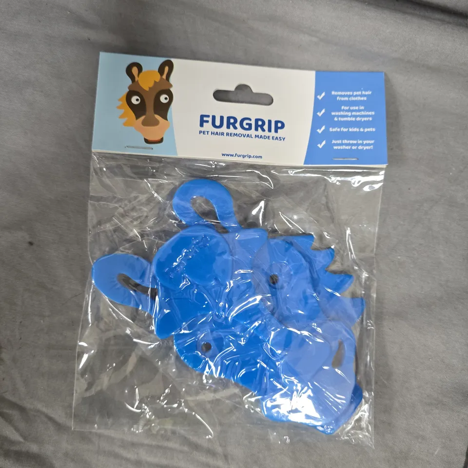 APPROXIMATELY 140 FURGRIP LAUNDRY PET HAIR REMOVERS - HORSE