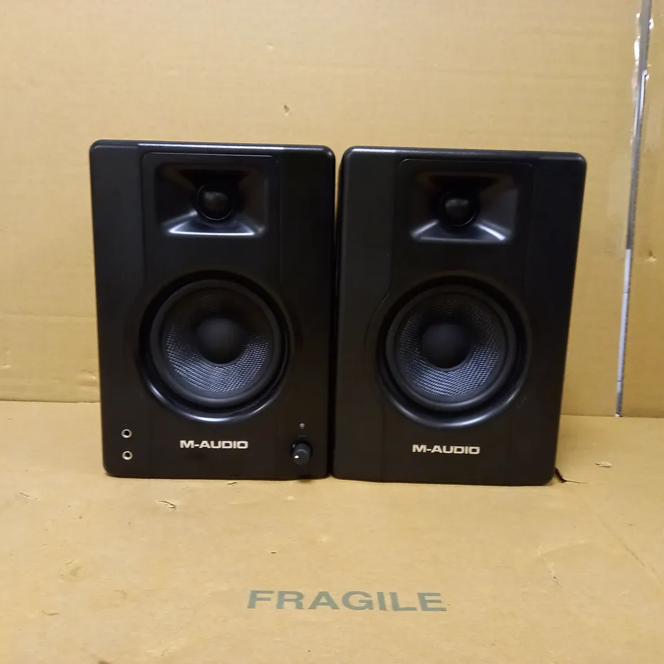 M-AUDIO BX4 - 120-WATT POWERED DESKTOP COMPUTER SPEAKERS