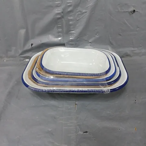 SET OF 4 ENAMEL PIE DISHES IN BLUE/WHITE - COLLECTION ONLY