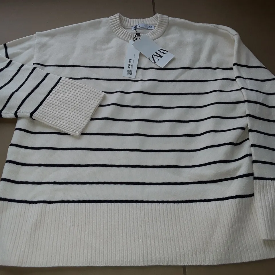 ZARA CREAM STRIPED JUMPER - EUR L