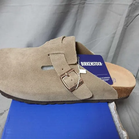 BIRKENSTOCK BOSTON BS TAUPE SUEDE CLOGS – UK 7 (EU 38)
