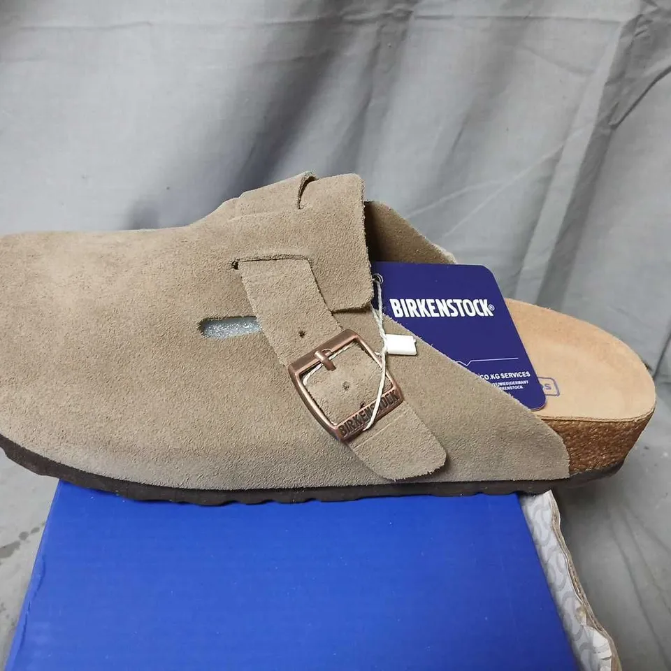 BIRKENSTOCK BOSTON BS TAUPE SUEDE CLOGS – UK 7 (EU 38)