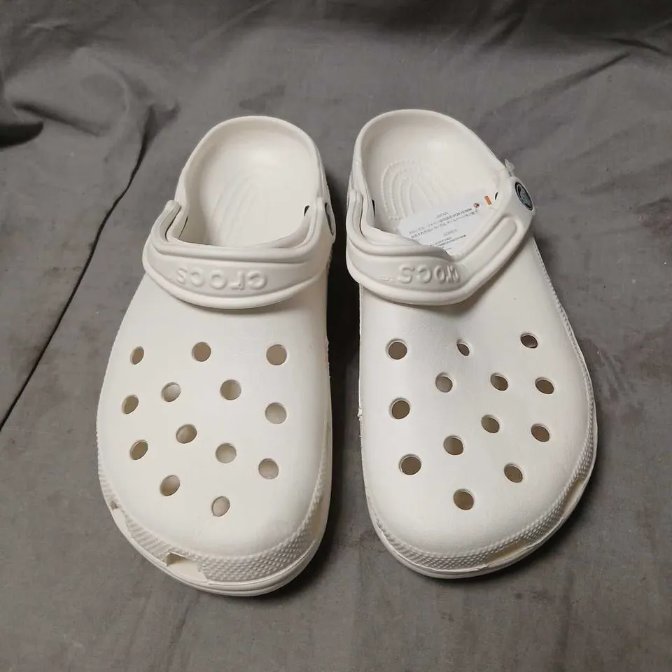 CROCS CLASSIC WHITE CLOGS – UNISEX