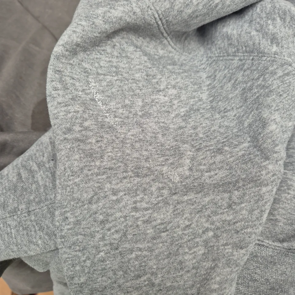 NIKE HOODIE – GREY – SIZE LARGE – MADE IN CAMBODIA
