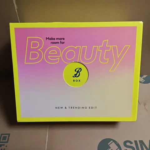 BEAUTY BOX NEW & TRENDING EDIT – ASSORTED SKINCARE & COSMETICS SET