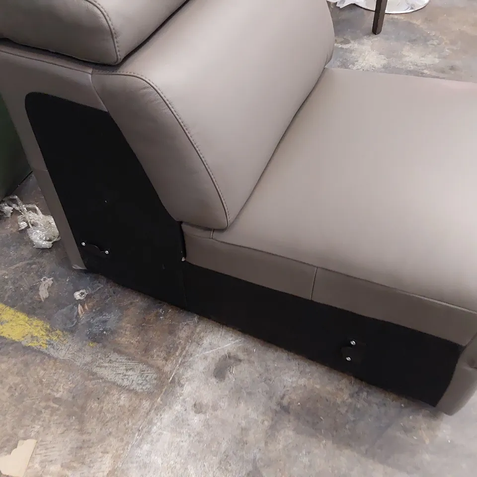 QUALITY ITALIAN DESIGNER CENTREARMLESS UNIT WITH ADJUSTABLE HEADREST GREY LEATHER