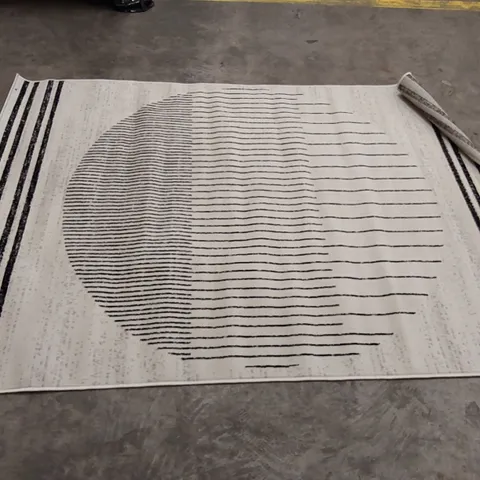 CORUM BLACK/ OFF-WHITE RUG // 5' X 7'