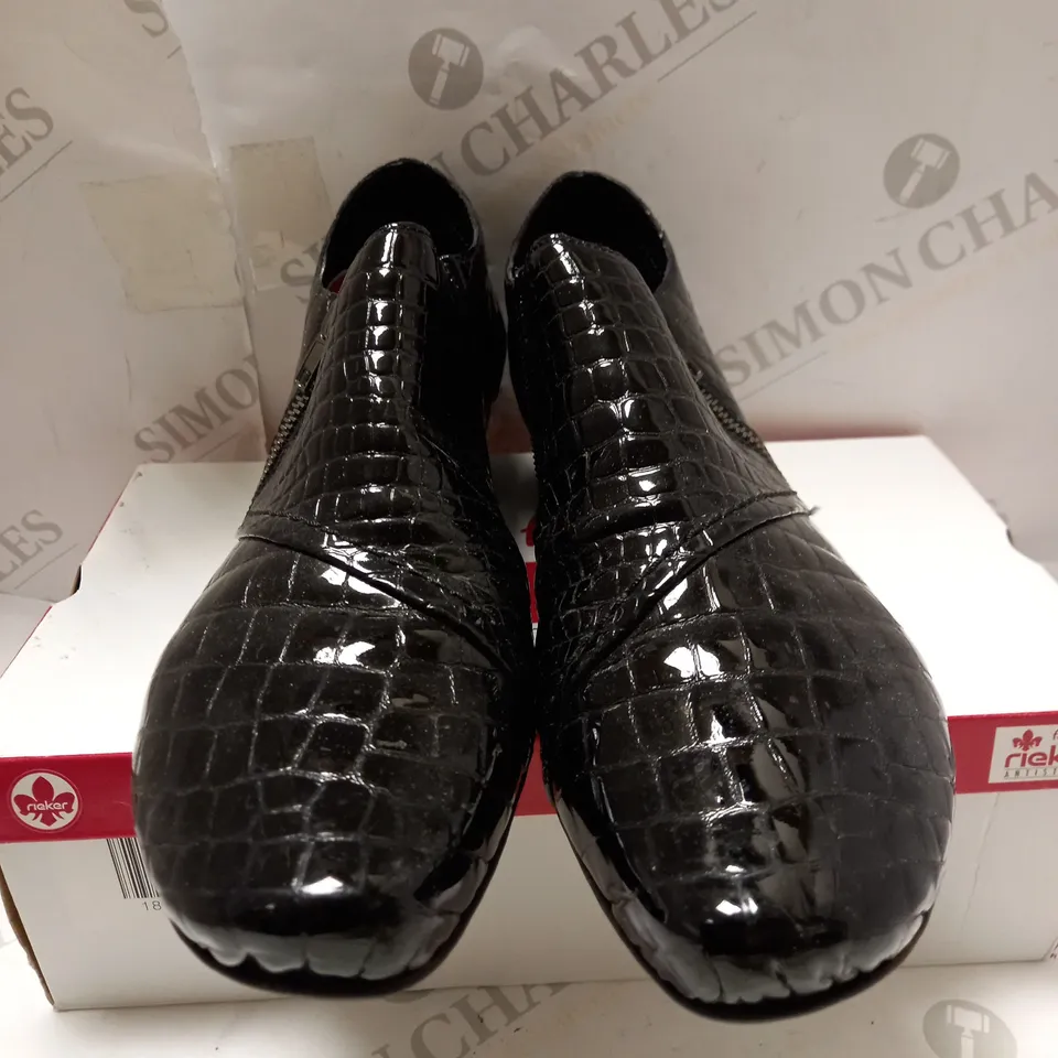 RIEKER BLACK CROC SHOE BOOTS - SIZE 8