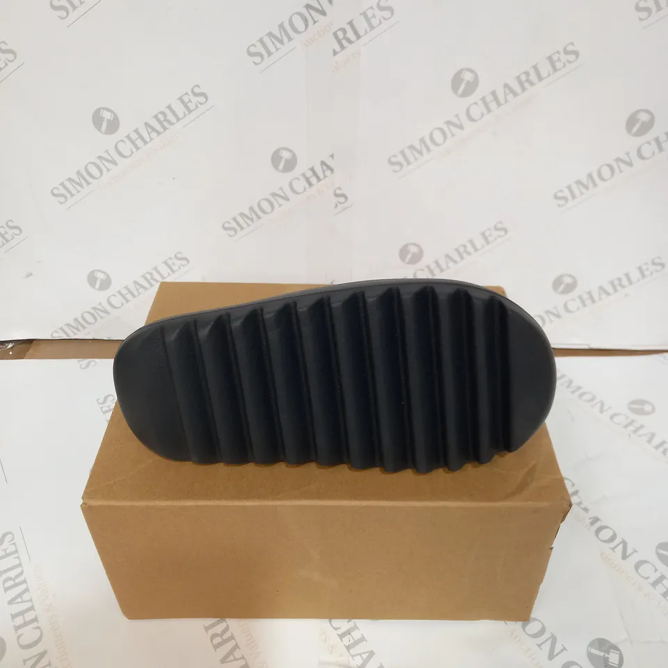 BOXED PAIR OF YEEZY SLIDE'S - DARK GREY, SIZE 8