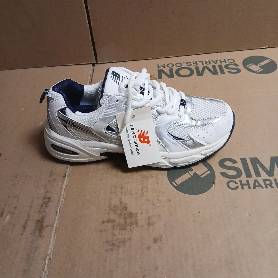 NEW BALANCE 530 SNEAKERS – WHITE & NAVY BOXED UK 4