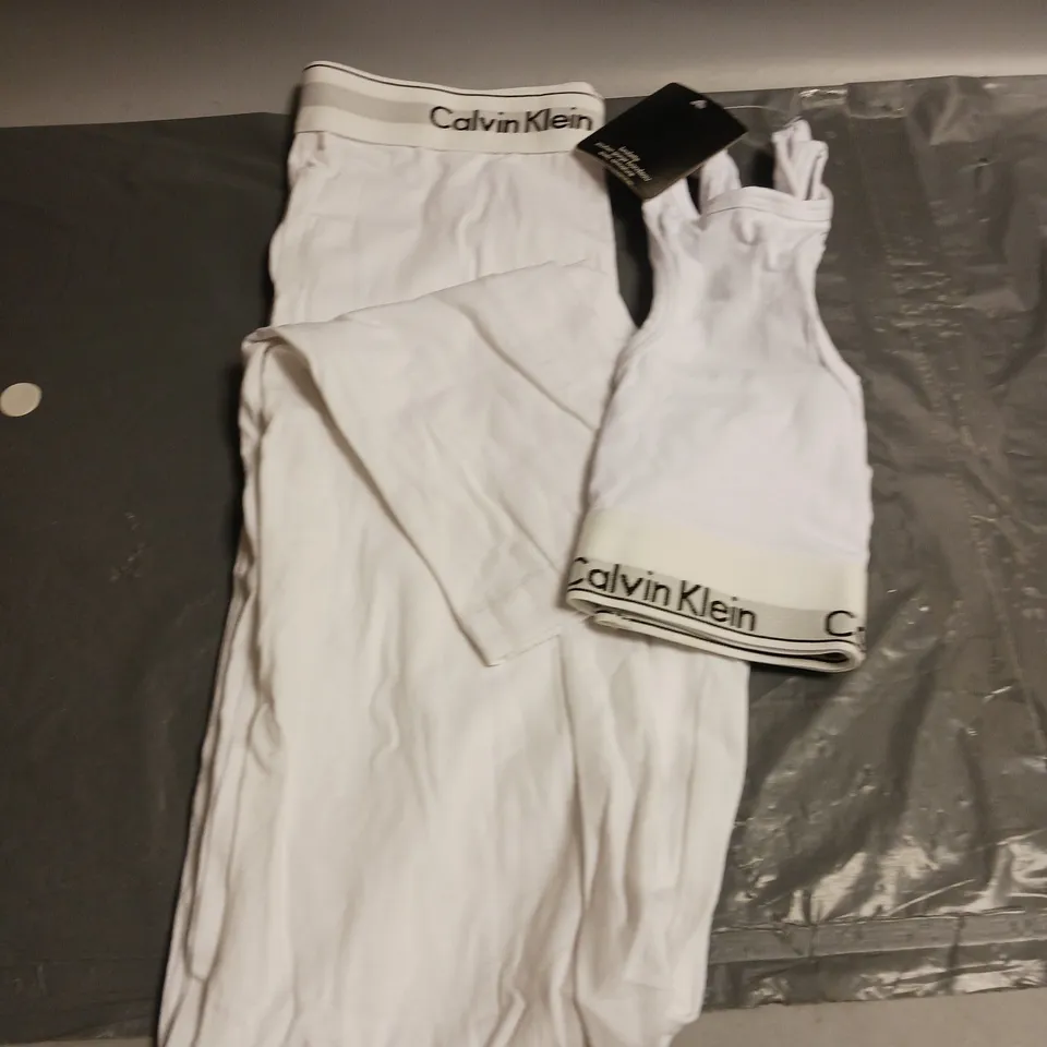 BOXED CALVIN KLEIN LADIES CROP TOP AND LEGGINGS SET WHITE SIZE S