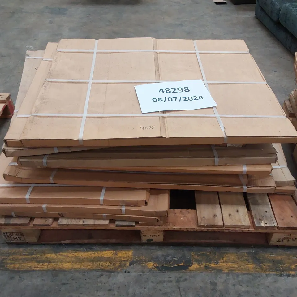 PALLET OF ASSORTED KITCHEN SPLASHBACKS - SIZES, BRANDS AND COLOURS MAY VARY