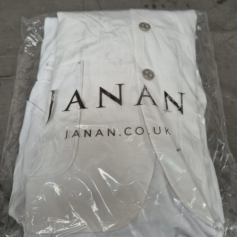 JANAN MEN'S SUIT WITH WAISTCOAT – WHITE, MEDIUM