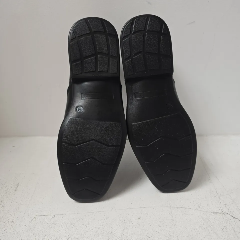 HOBBS MEN'S BLACK LEATHER SLIP-ON SHOES, UK 6