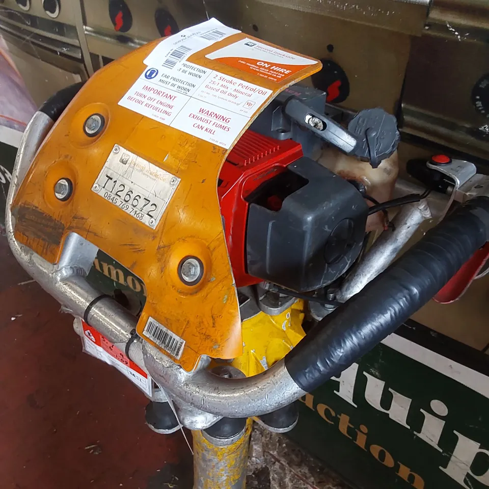 ROBEL 62.05 2 STROKE VERTICAL TAMPER - RAILWAY MAINTENANCE TOOL