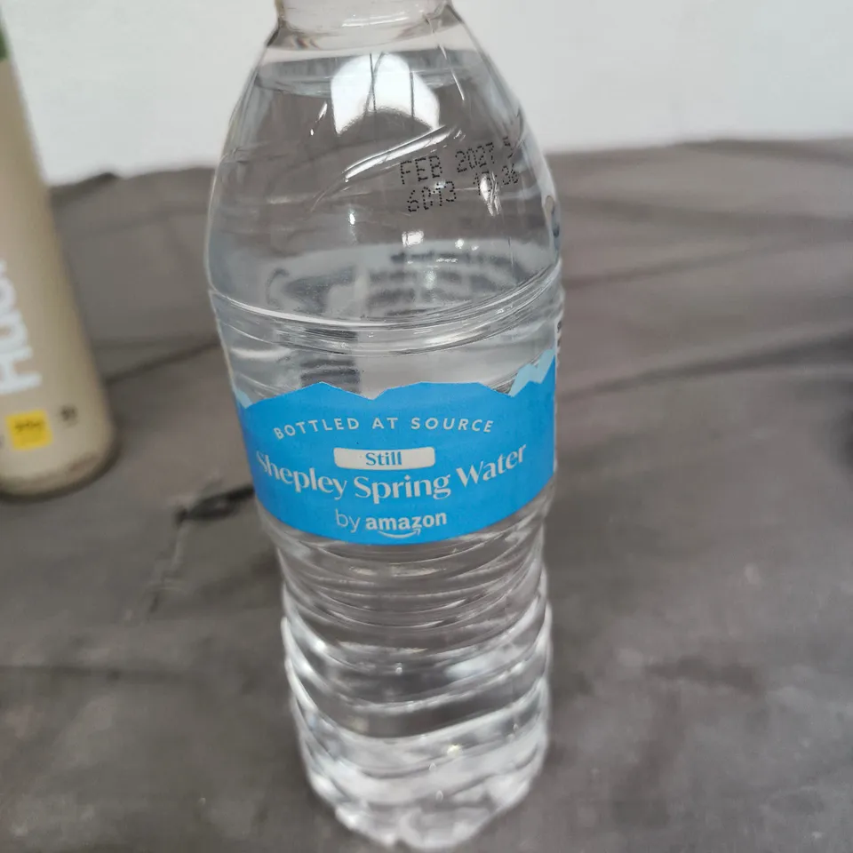 BOX OF APPROXIMATELY 14 ASSORTED DRINK ITEMS INCLUDING HUEL LITE BANANA AND SHEPLEY SPRING WATER 