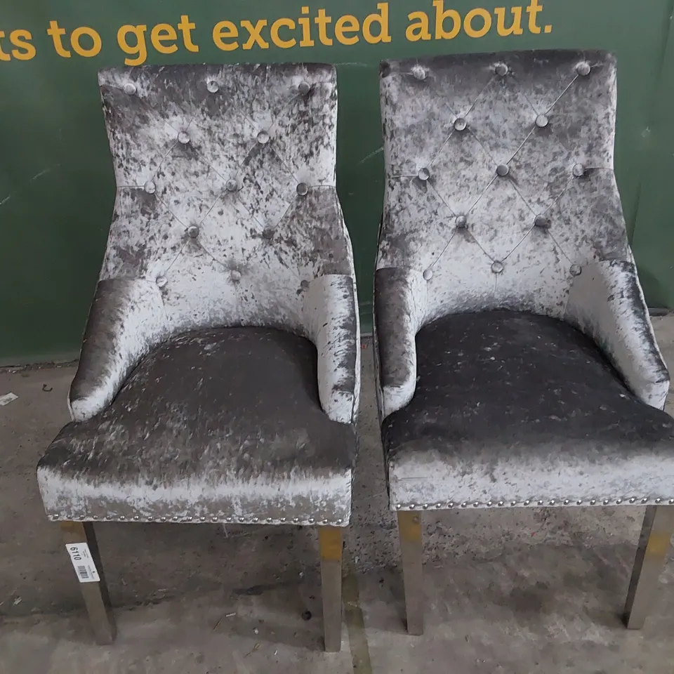 PAIR OF UPHOLSTERED BUTTONED RING BACK DINING CHAIRS CRUSHED SILVER VELVET 