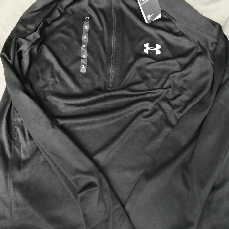UNDER ARMOUR LONG SLEEVE 1/2 ZIP TOP IN BLACK SIZE XL