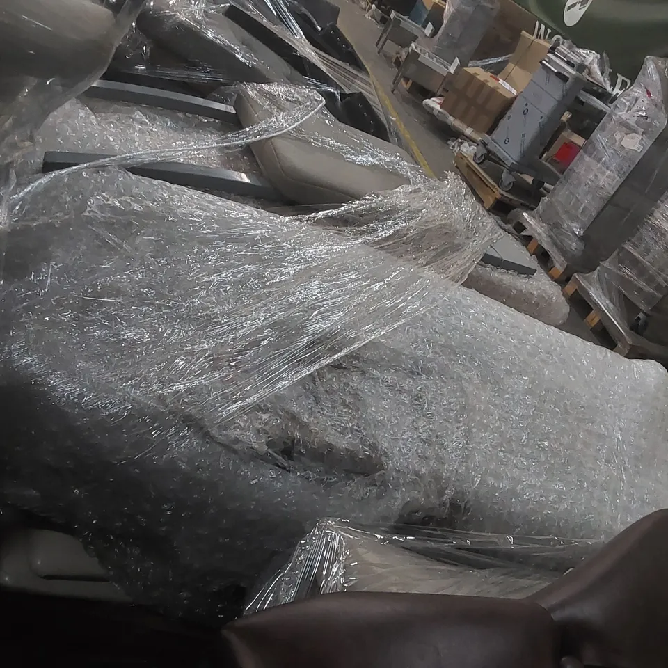 PALLET CONTAINING A LARGE QUANTITY OF DESIGNER CHAIR PARTS