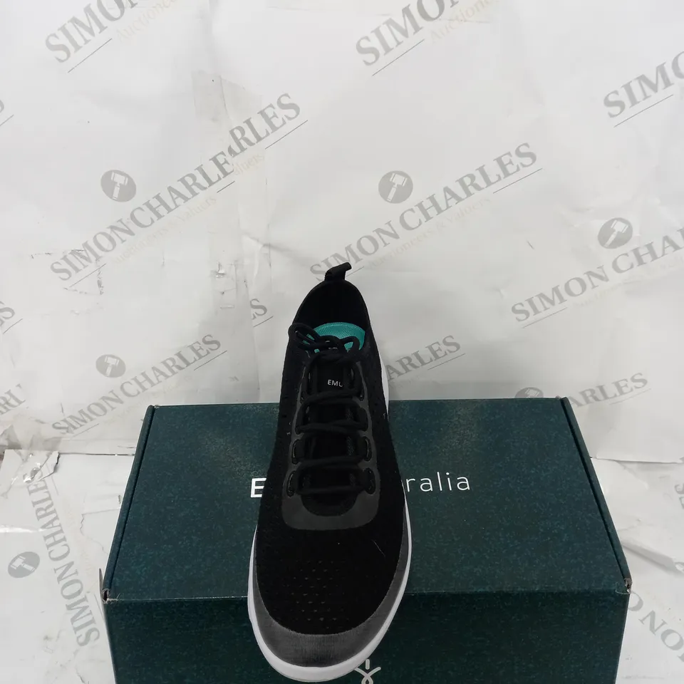 BOXED PAIR OF EMU AUSTRALIA BLACK SLIP ON TRAINER SIZE 7
