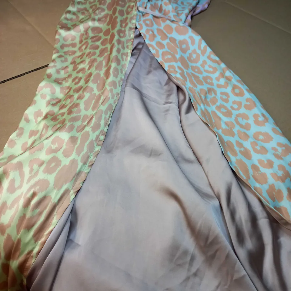 THE DOLLS HOUSE HIGH SPLIT SATIN STATEMENT DRESS - MEDIUM