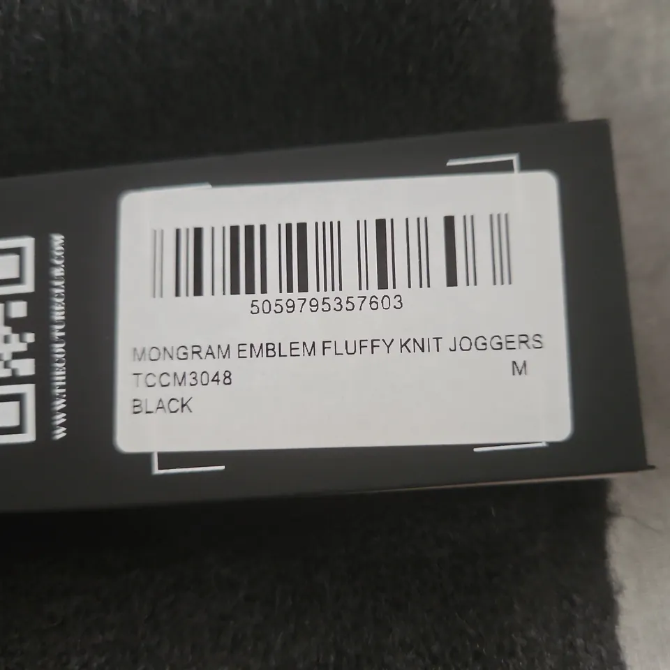 THE COUTURE CLUB MONOGRAM EMBLEM FLUFFY KNIT JOGGERS – BLACK, SIZE M