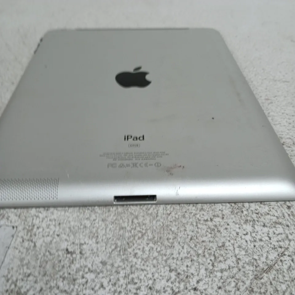 APPLE IPAD – SILVER BACK