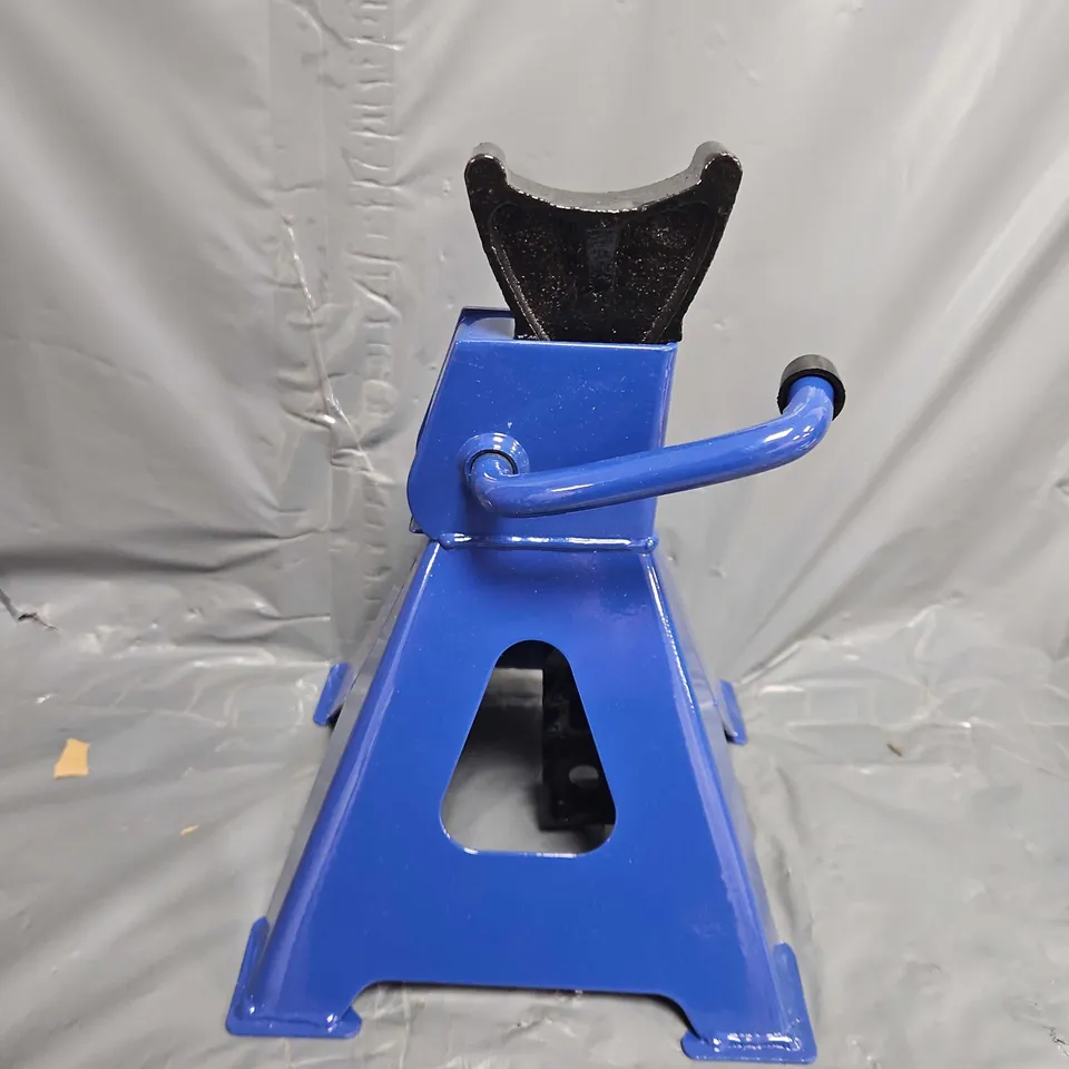 PAIR OF 3 TONE JACK STANDS 