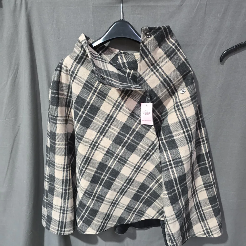 PRETTYLITTLETHING WOMEN’S BEIGE & BLACK PLAID WOOL-BLEND COAT