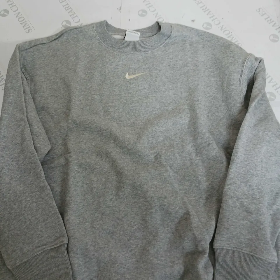 NIKE GREY CREW JUMPER - M