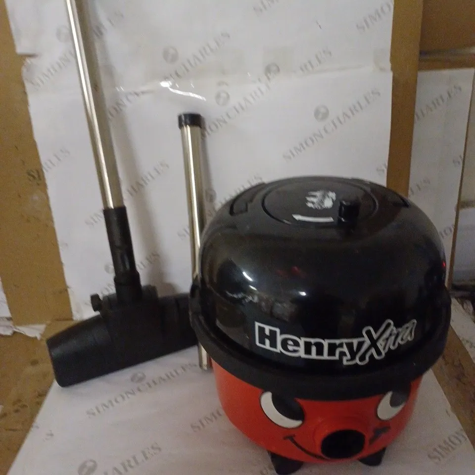 NUMATIC HENRY XTRA VACUUM CLEANER