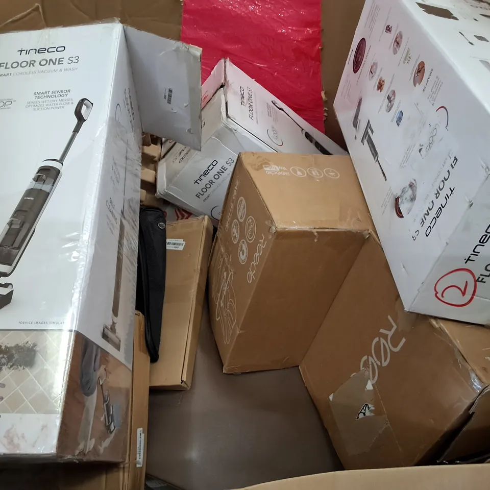 PALLET OF ASSORTED HOUSEHOLD ITEMS TO INCLUDE AIR COOLER, PLANT POT AND MULTIPLE SMART CORDLESS VACUUMS 