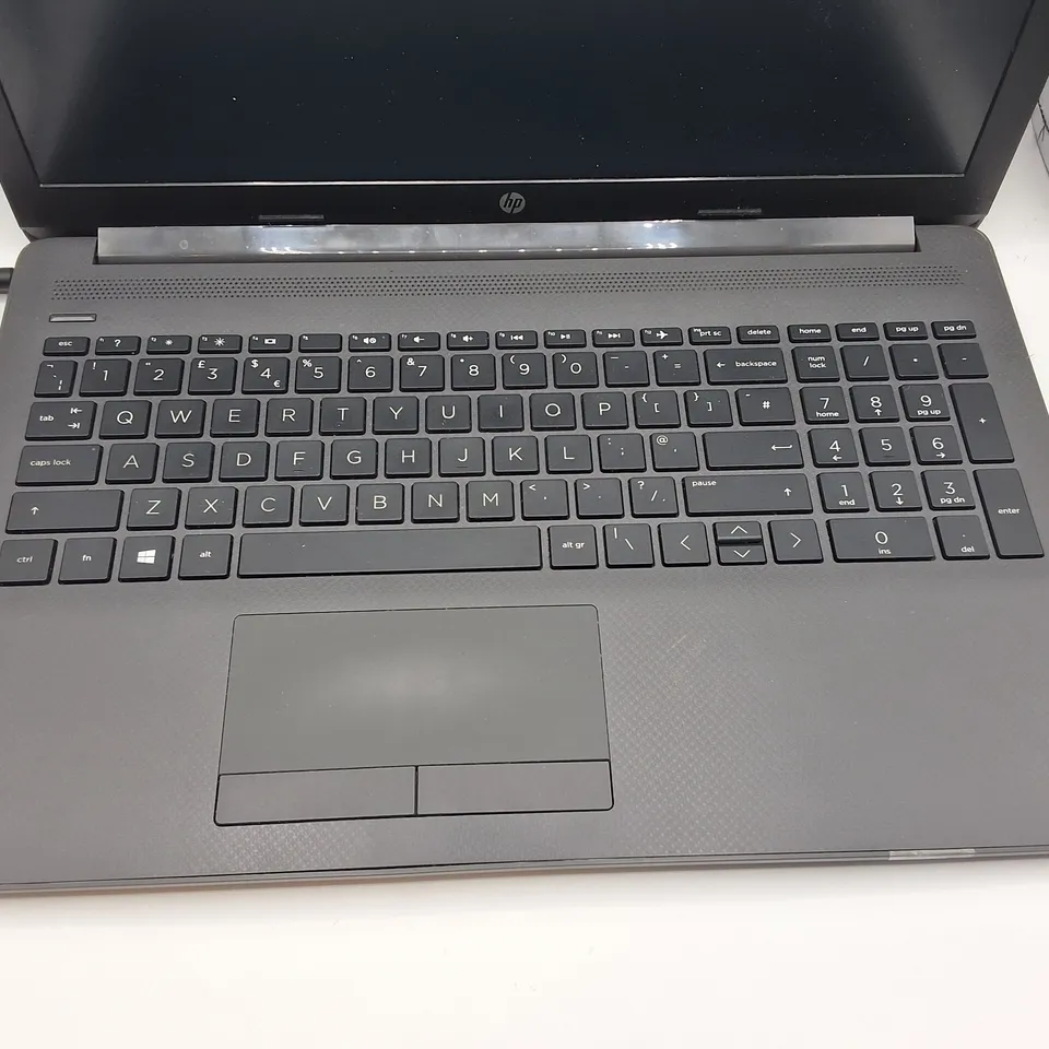 UNBOXED HP 255 G7 LAPTOP IN GREY - RTL8821CE