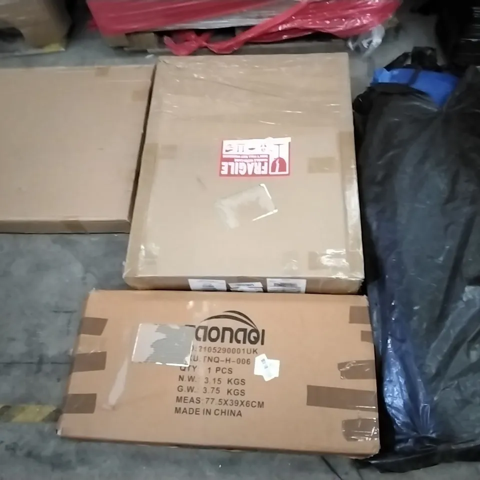 PALLET OF ASSORTED ITEMS INCLUDING SEKEY FOLDOUT LOUNGE, SCELTO GARDEN PARASOL, HOMIDEC DRYING RACK, INTELLIGENT FAN LIGHT, FOLDOUT CHAIR, ALPHA CAMP