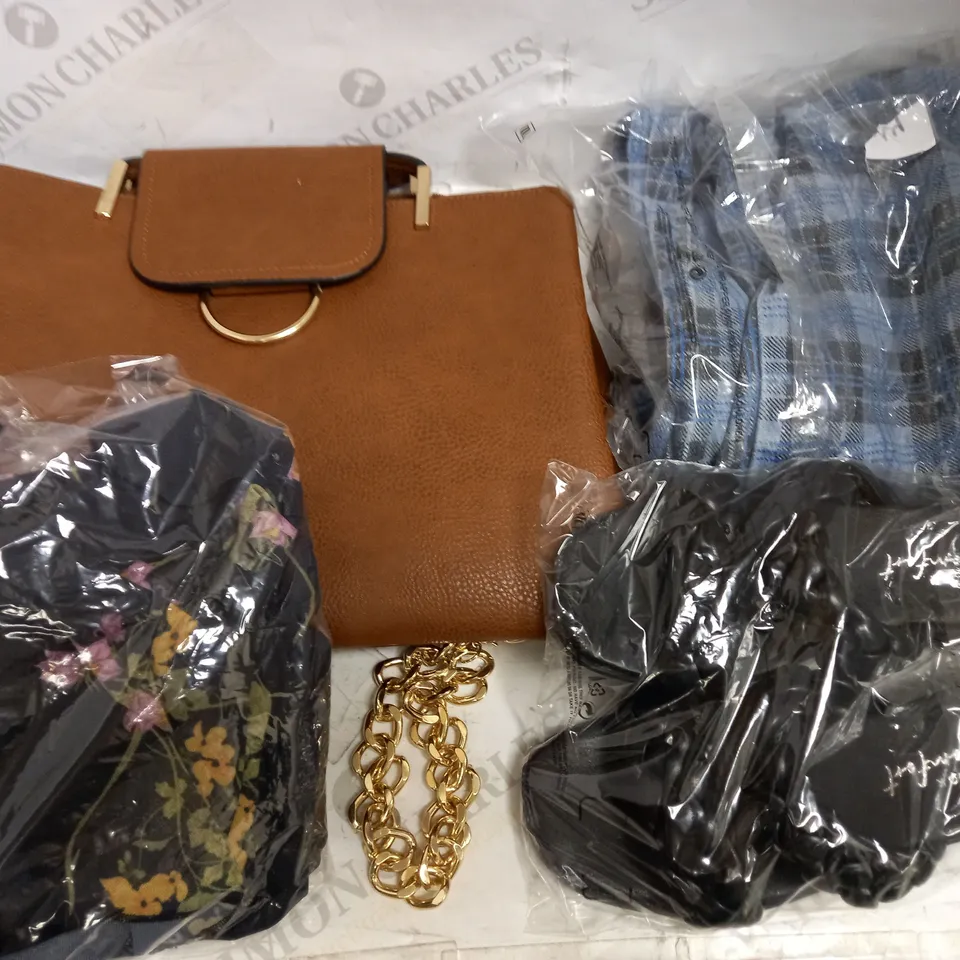 LOT OF 14 ITEMS OF CLOTHING & ACCESSORIES IN ASSORTED SIZES