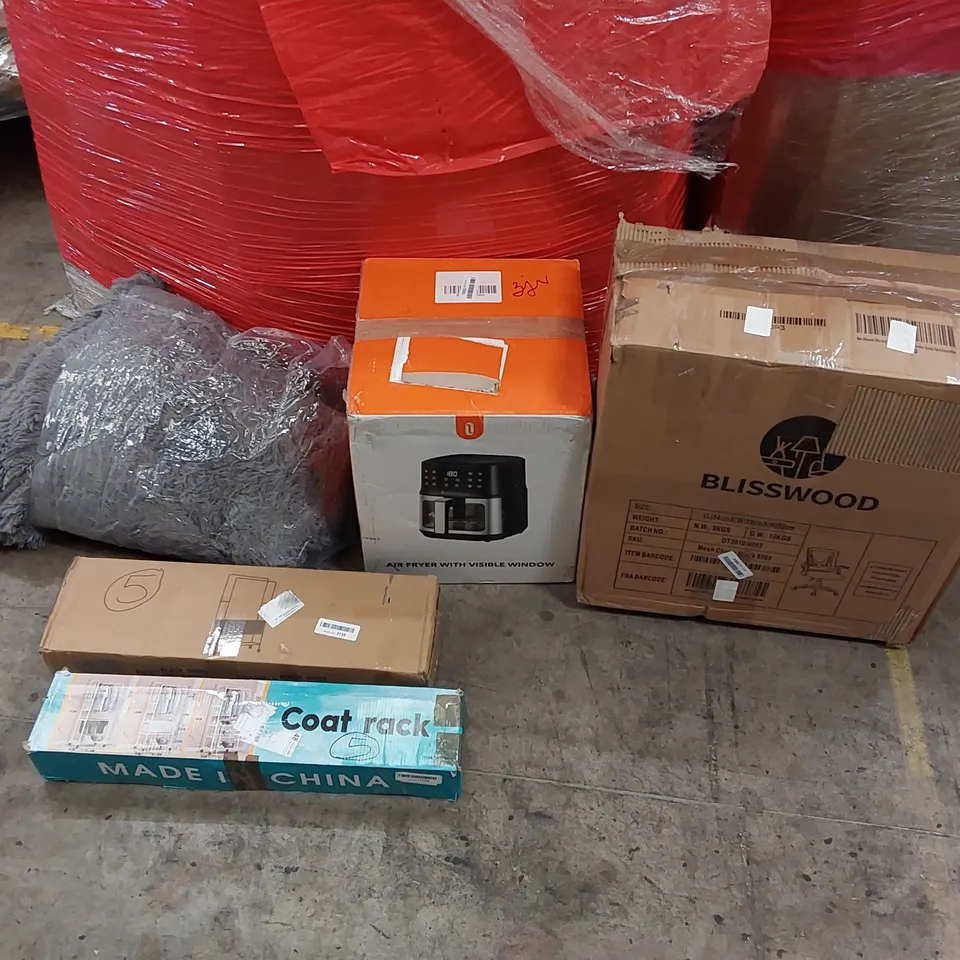 PALLET OF ASSORTED ITEMS INCLUDING: OFFICE CHAIR, AIRFRYER, CLOTHES RACKS, SHAGGY RUG