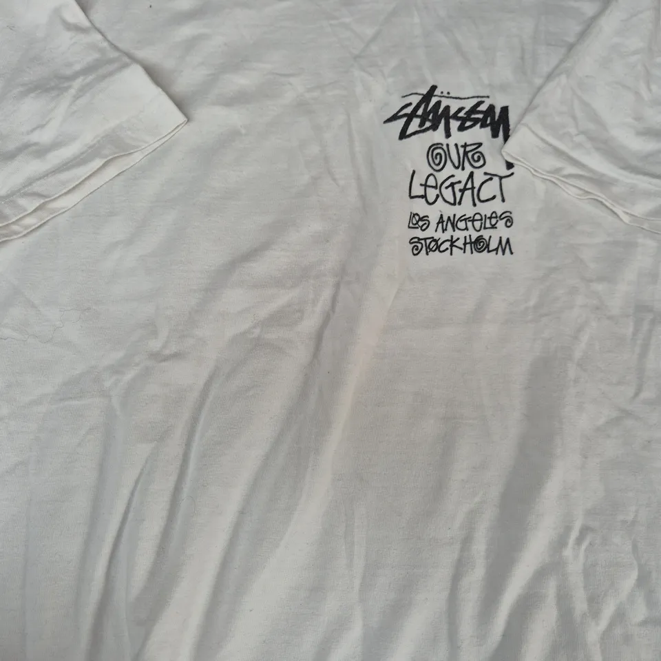 STUSSY CREW NECK T-SHIRT IN WHITE SIZE LARGE