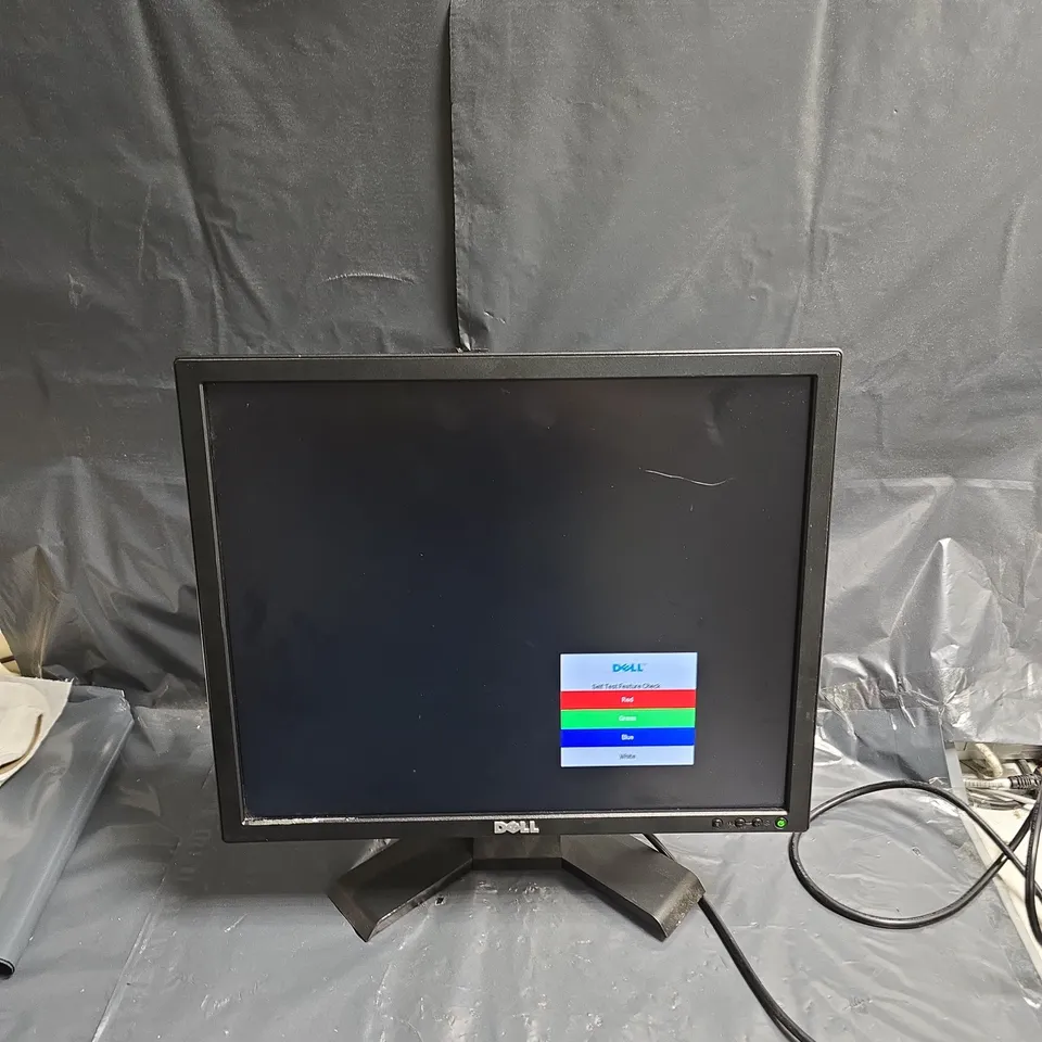DELL LCD COMPUTER MONITOR .