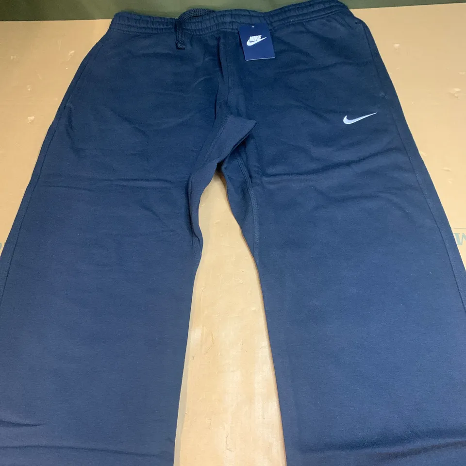 NIKE LOGO FLEECED TRACKSUIT BOTTOMS SIZE XL