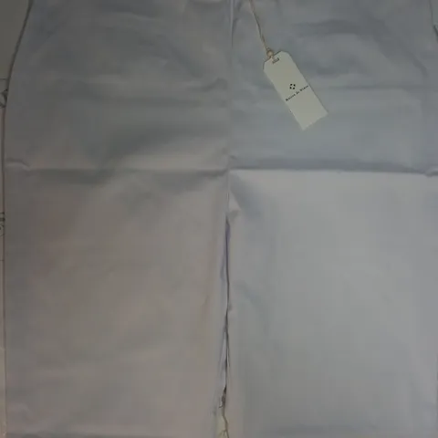 MAISON DE NIMES BENGALINE STRETCH CAPRI TROUSERS IN WHITE - L