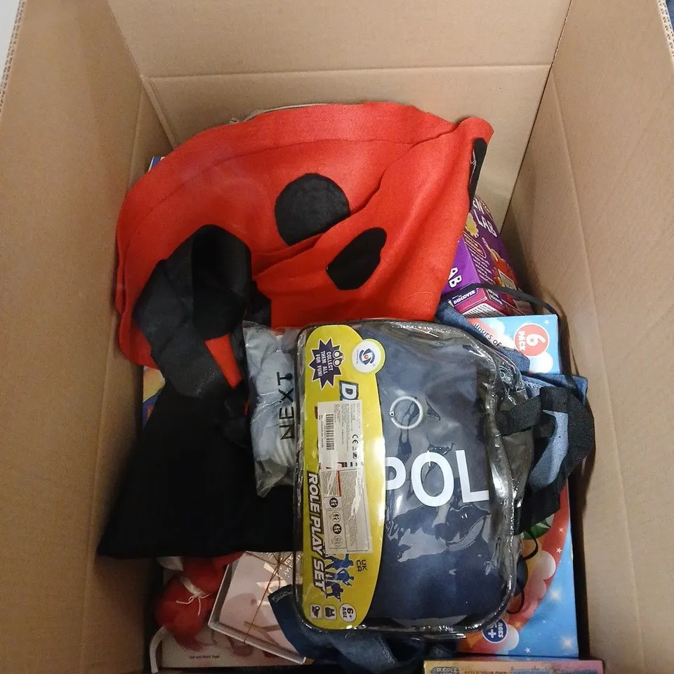 BOX OF APPROXIMATELY 30 ASSORTED TOYS/GAMES TO INCLUDE RAINBOW SQUISHY SET, TEDDY BEAR, COLOURING BOOKS, HAND SPEED CHALLENGE GAME ETC