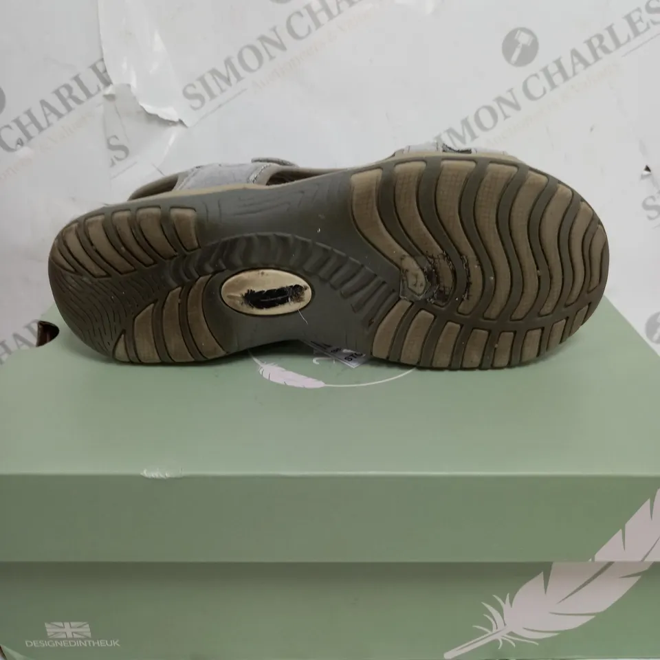 BOXED FREE SPIRIT SMOKE SANDALS - SIZE 5