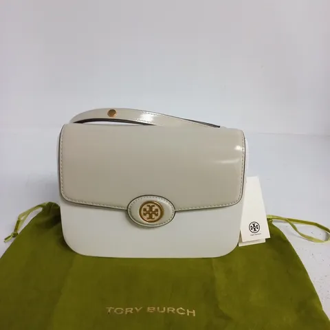TORY BURCH ROBINSON SPAZZOLATO CONVERTIBLE SHOULDER BAG – SHEA BUTTER