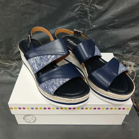 BOXED PAIR OF ADESSO GABBY BLOCK PRINT WEDGE SANDAL - UK SIZE 6