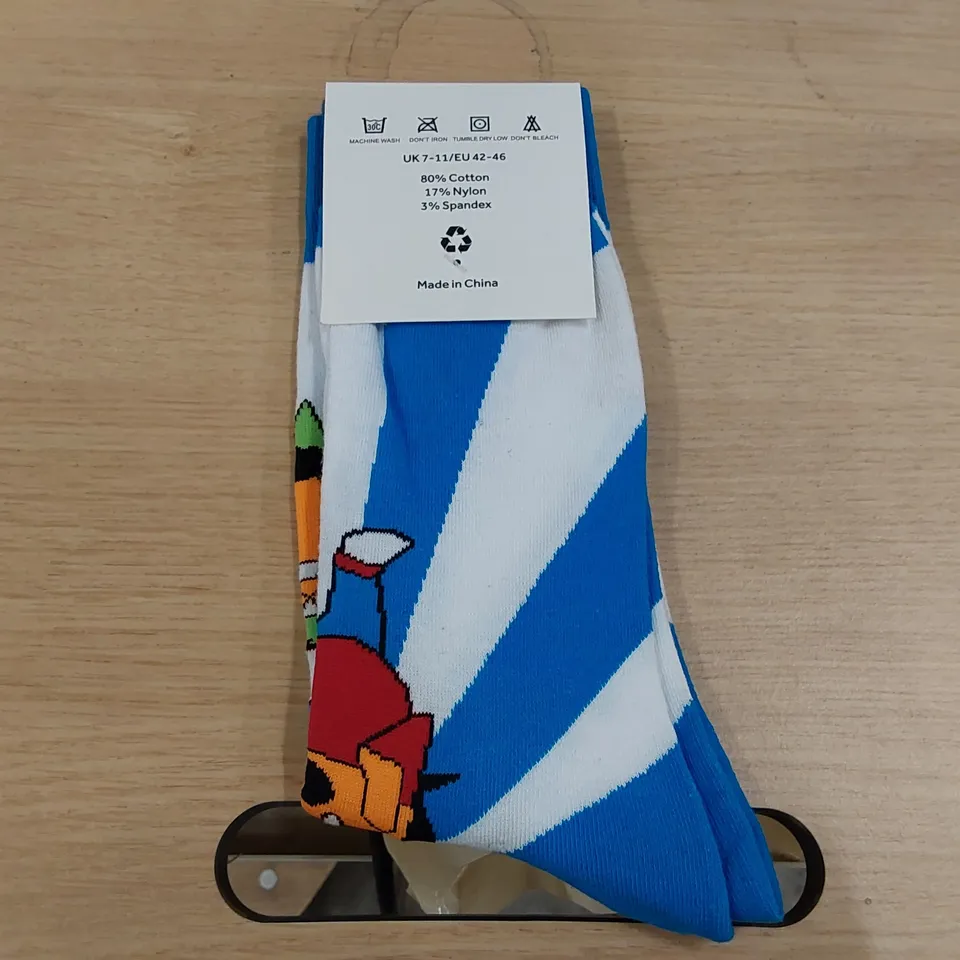 BOX OF BRAND NEW BIER CO SOCKS // QUANTITY UNSPECIFIED (1 BOX)