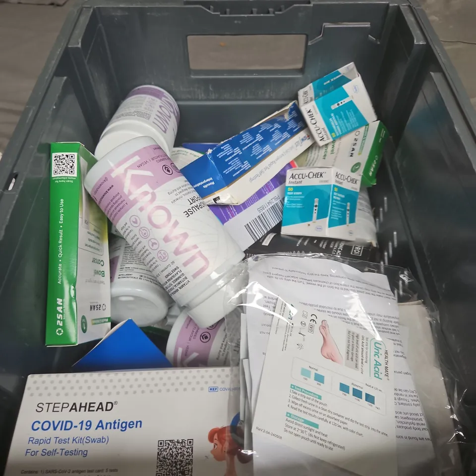 TOTE OF APPROXIMATELY 20 ASSORTED HEALTHCARE PRODUCTS TO INCLUDE AQUASELIN EXTREME ANTIBACTERIAL HAND GEL - WOODWARD'S GRIPE WATER AND KNOWN MENOPAUSE SUPPORT SUPPLEMENTS