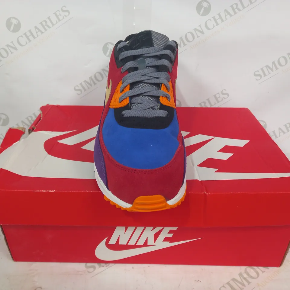 BOXED PAIR OF NIKE AIR MAX 90 SHOES IN MULTICOLOUR UK SIZE 9.5